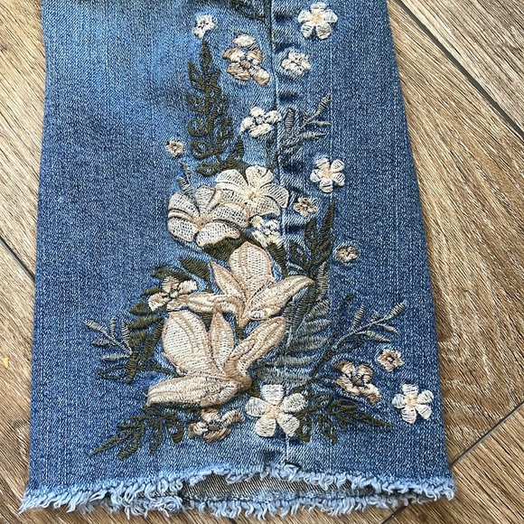 Style & Co. Straight Crop Jeans - good condition - Picture 5 of 5